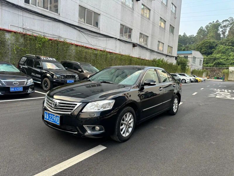 alphard camry