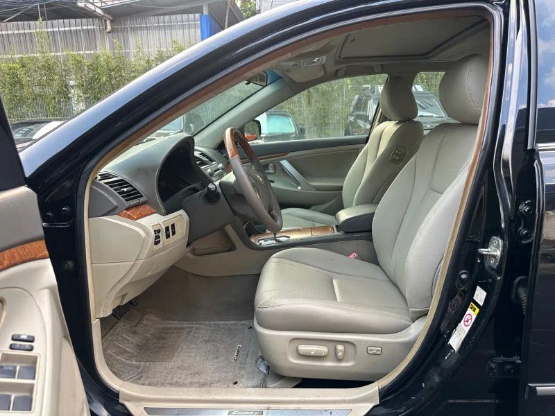 alphard camry