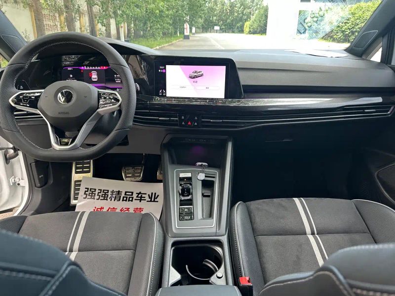 faw-volkswagen golf