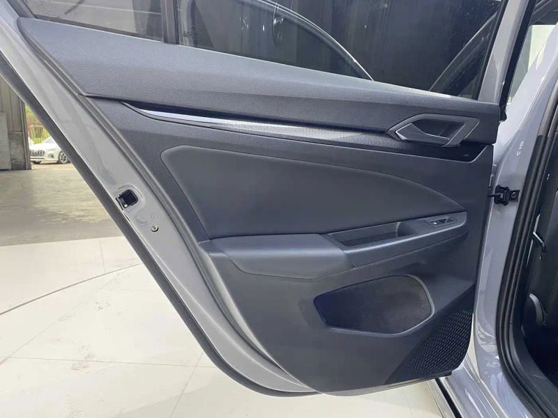 faw-volkswagen golf
