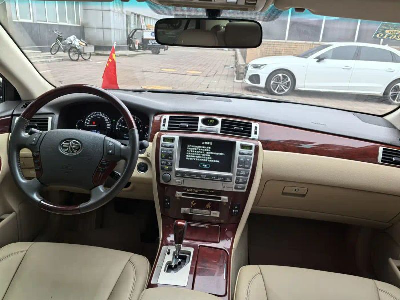Hongqi shengshi
