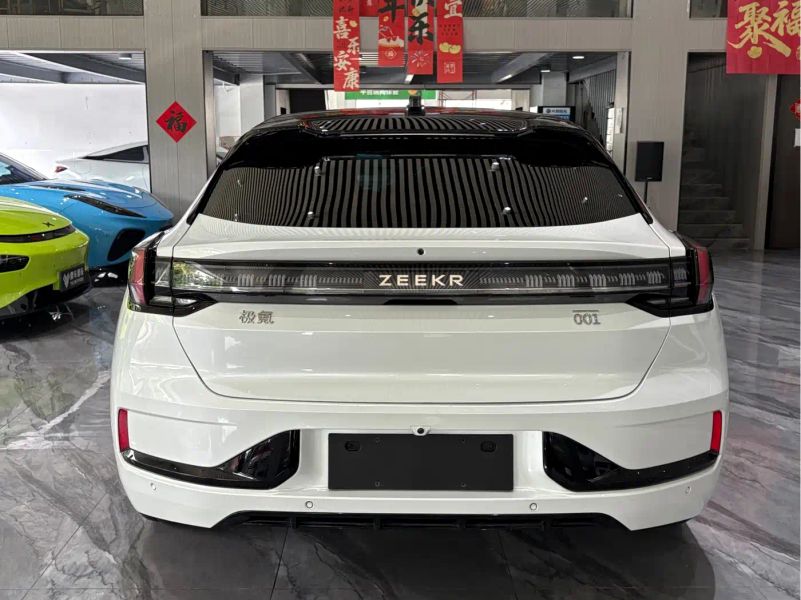 Zeekr 001