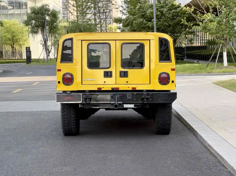 Hummer H1
