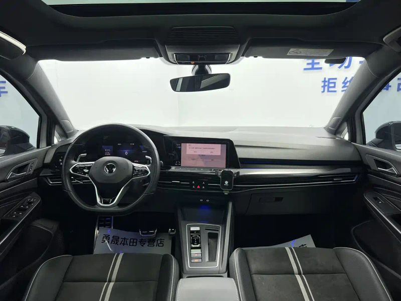 faw-volkswagen golf