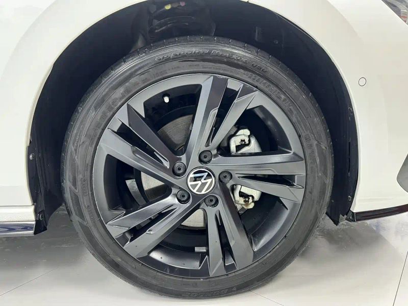 faw-volkswagen golf