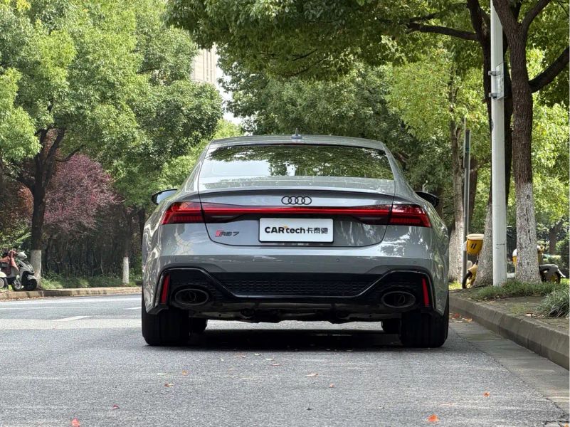 Audi rs