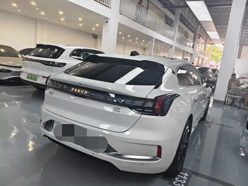 Zeekr 001