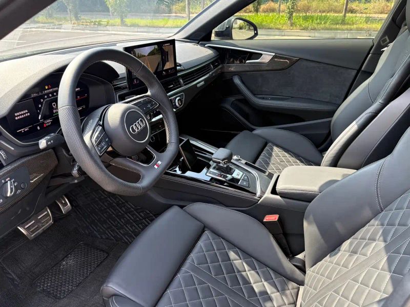Audi S4