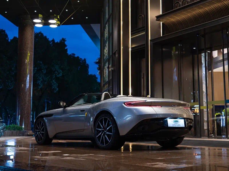 Aston-martin db