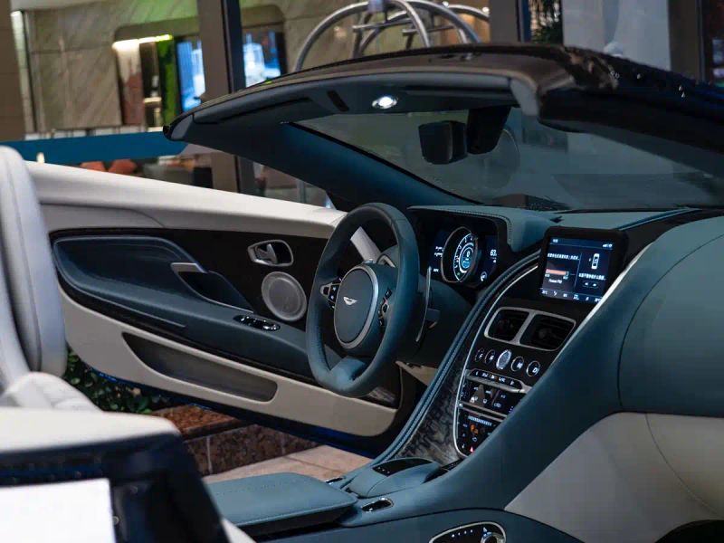 Aston-martin db