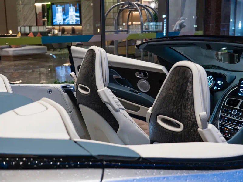 Aston-martin db