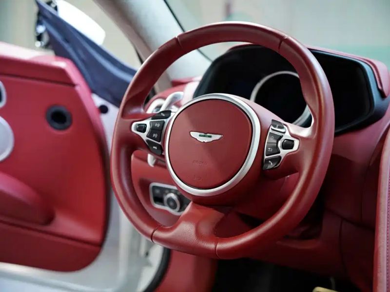 Aston-martin db11
