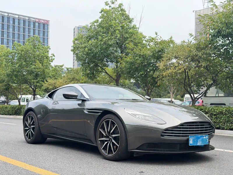 Aston-martin aston-martin-db11