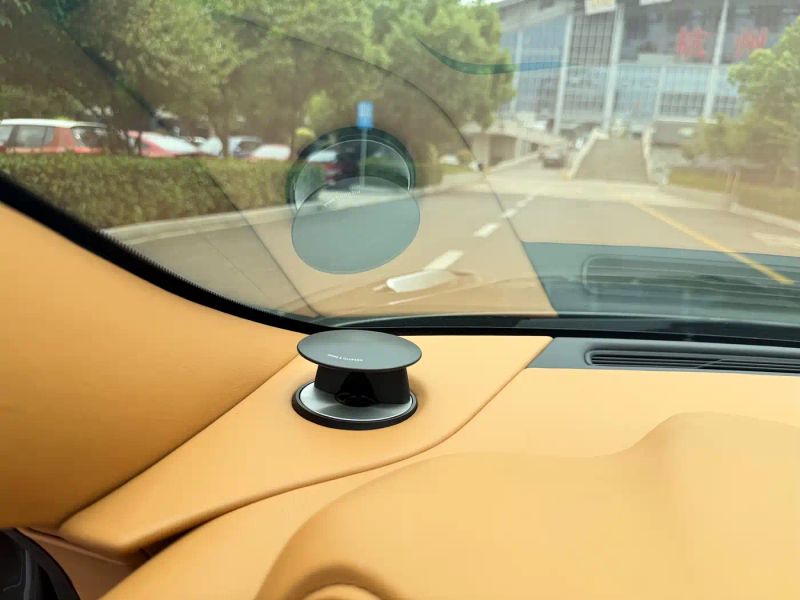 Aston-martin aston-martin-db11