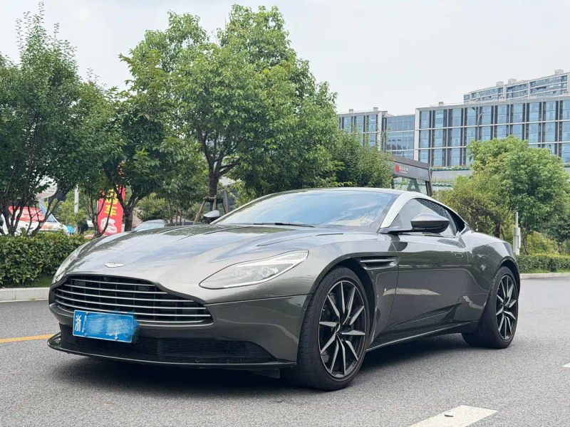 Aston-martin aston-martin-db11