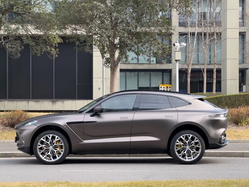 Aston-martin dbx
