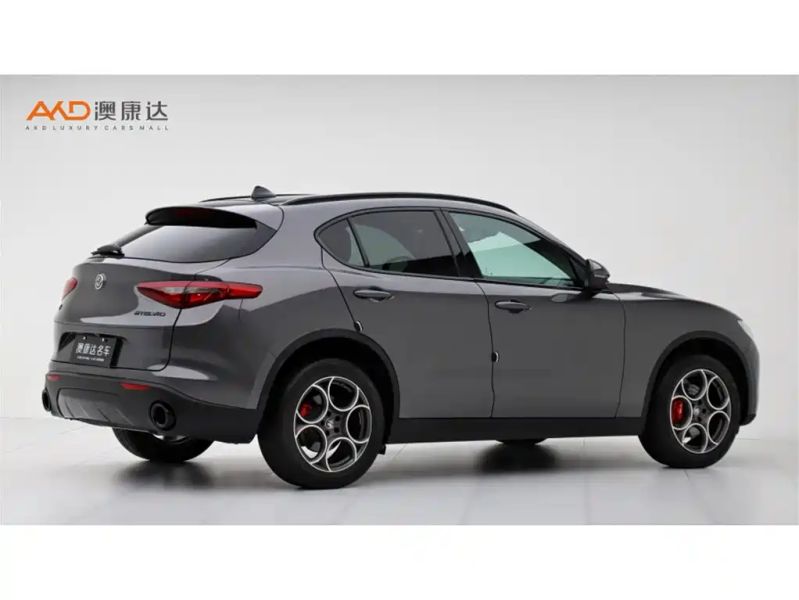 giulia stelvio
