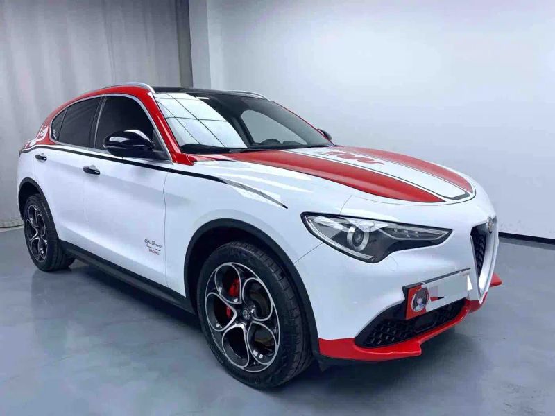 giulia stelvio