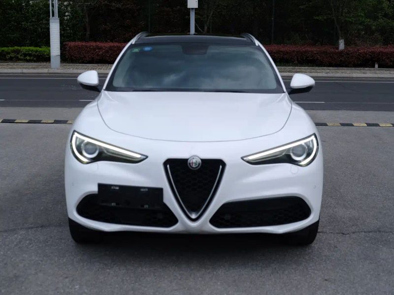 giulia stelvio