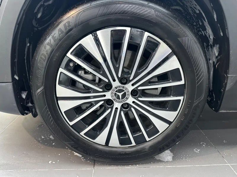 Mercedes-benz eqb