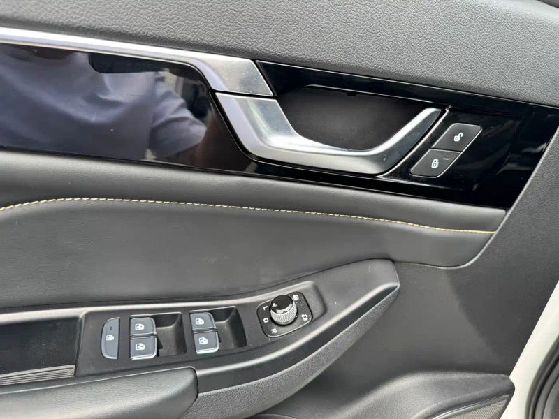 Besturn b70