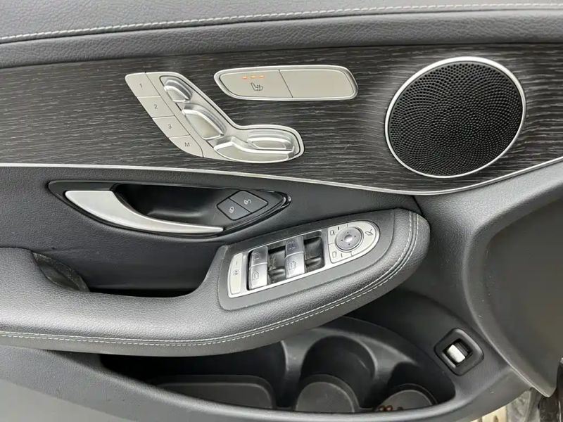 Mercedes-benz glc