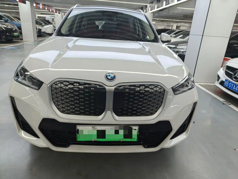 BMW ix
