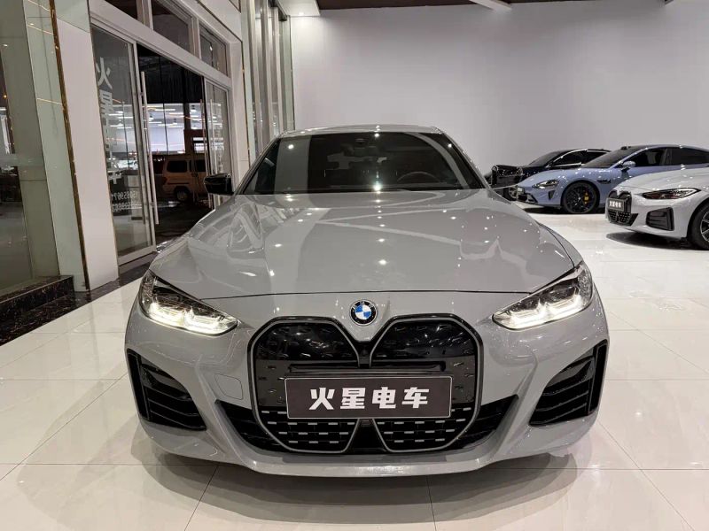BMW i