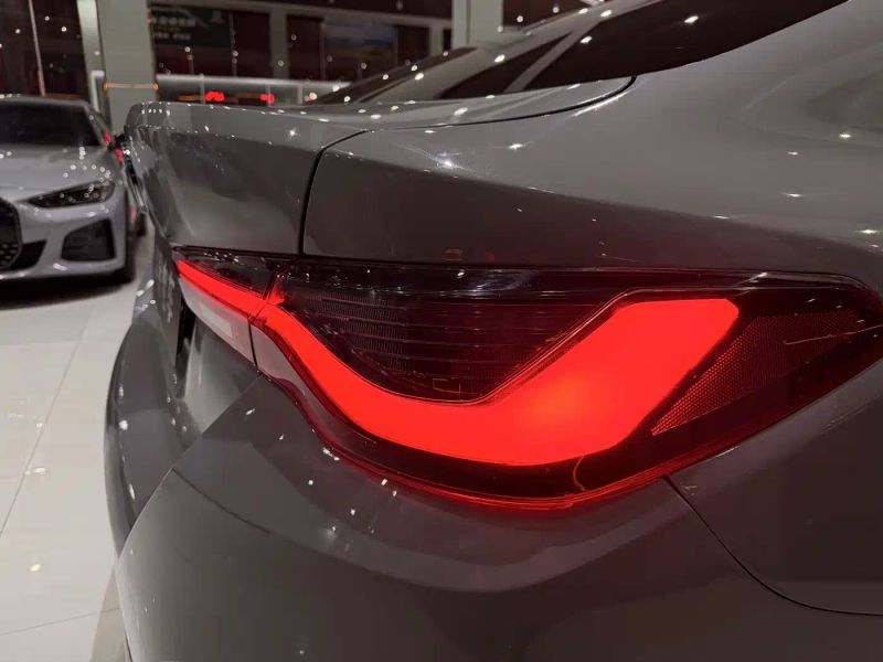 BMW i