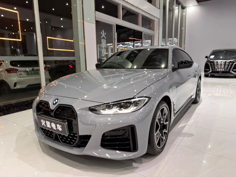 BMW i