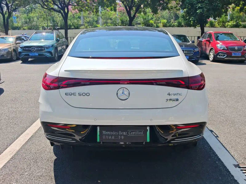 Mercedes-benz eqe