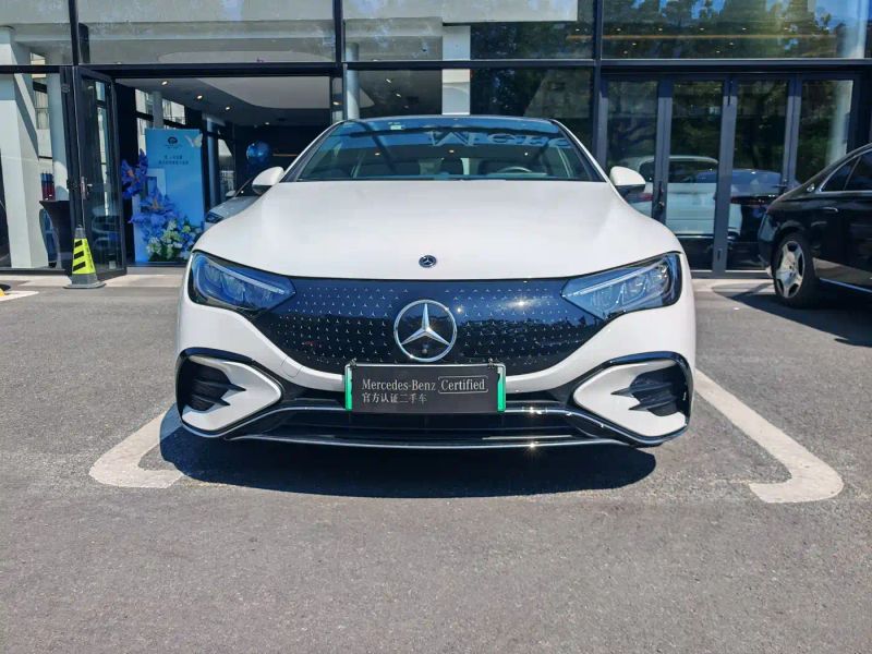 Mercedes-benz eqe