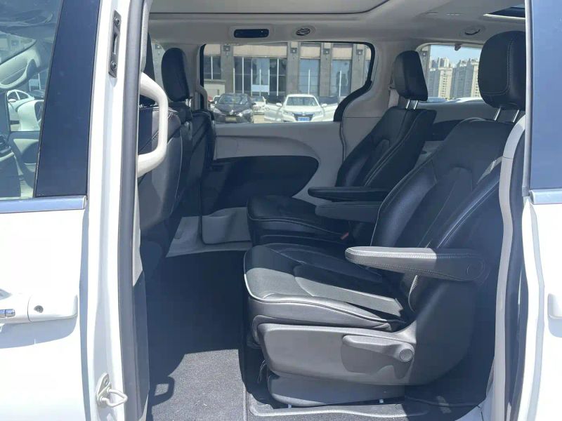 dajielong dodge_grand_caravan_phev