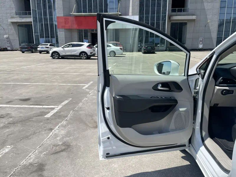 dajielong dodge_grand_caravan_phev
