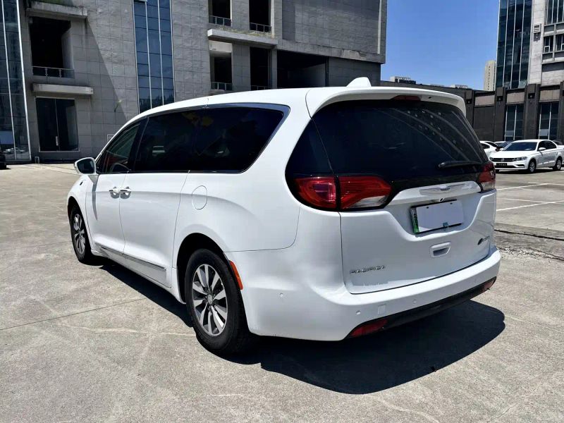 dajielong dodge_grand_caravan_phev
