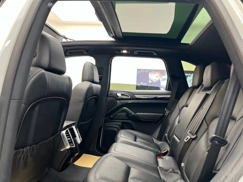 macan cayenne