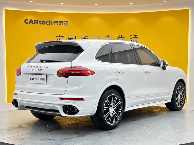 macan cayenne