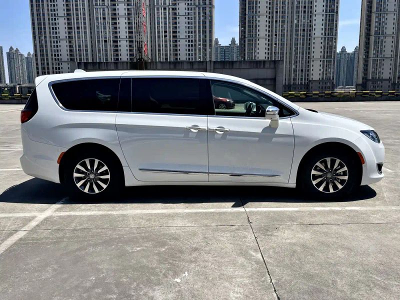 dajielong dodge_grand_caravan_phev
