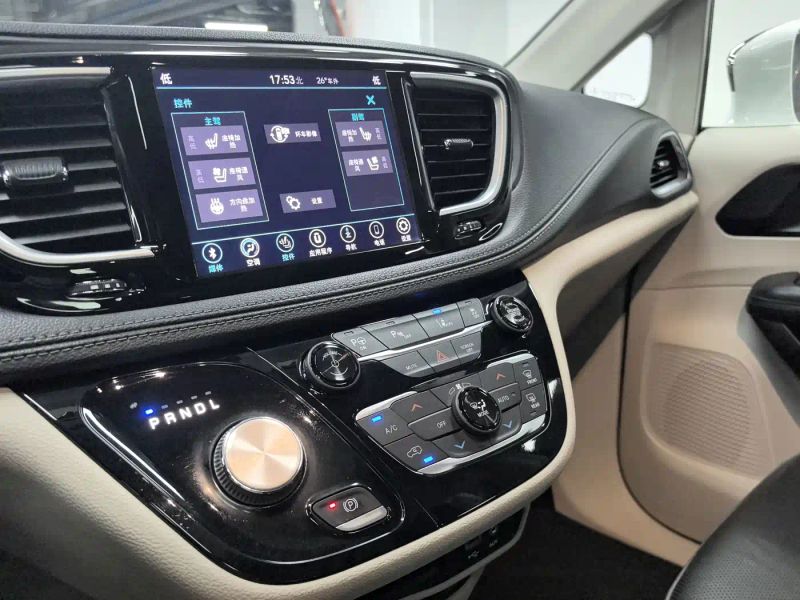 dajielong dodge_grand_caravan_phev