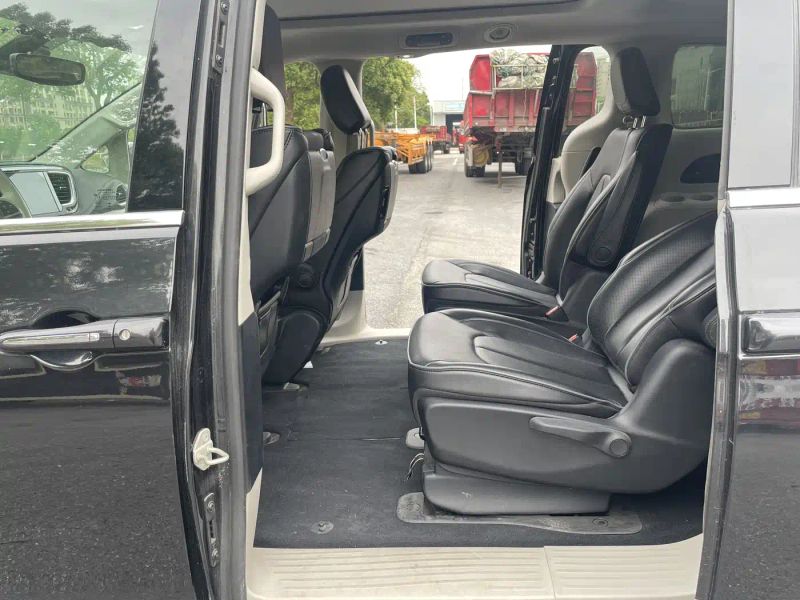 dajielong dodge_grand_caravan_phev