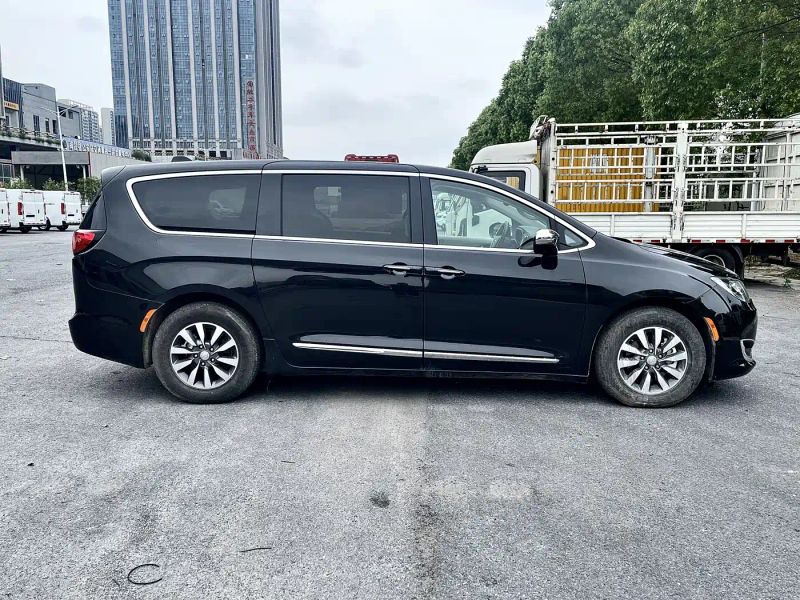 dajielong dodge_grand_caravan_phev