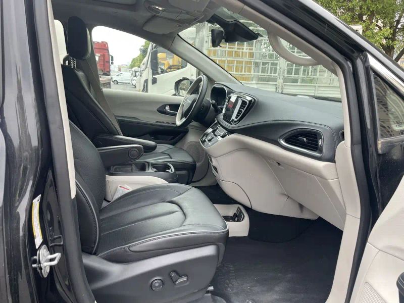 dajielong dodge_grand_caravan_phev