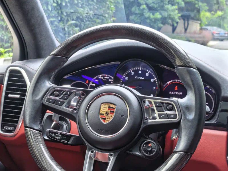 macan cayenne