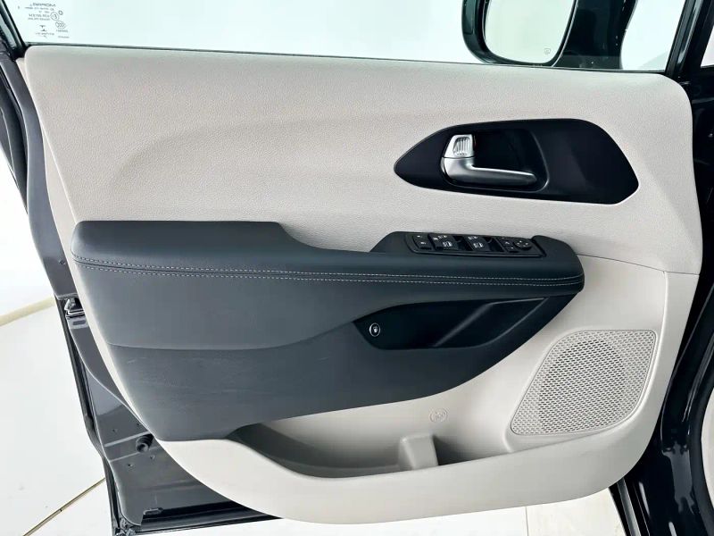 dajielong dodge_grand_caravan_phev