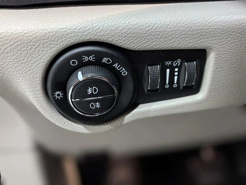 dajielong chrysler-town-and-country