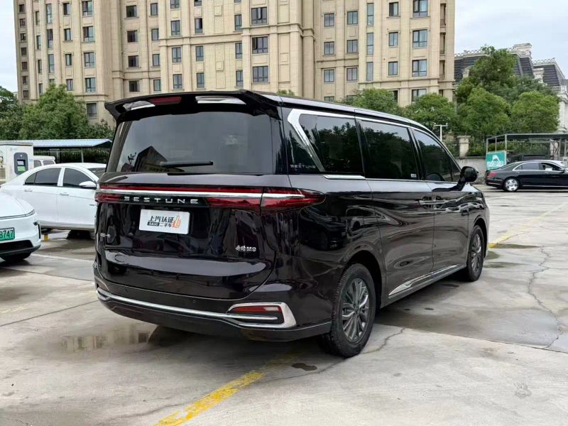 Besturn m9