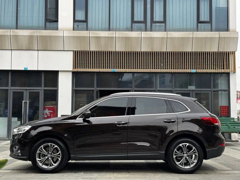 Borgward bx7