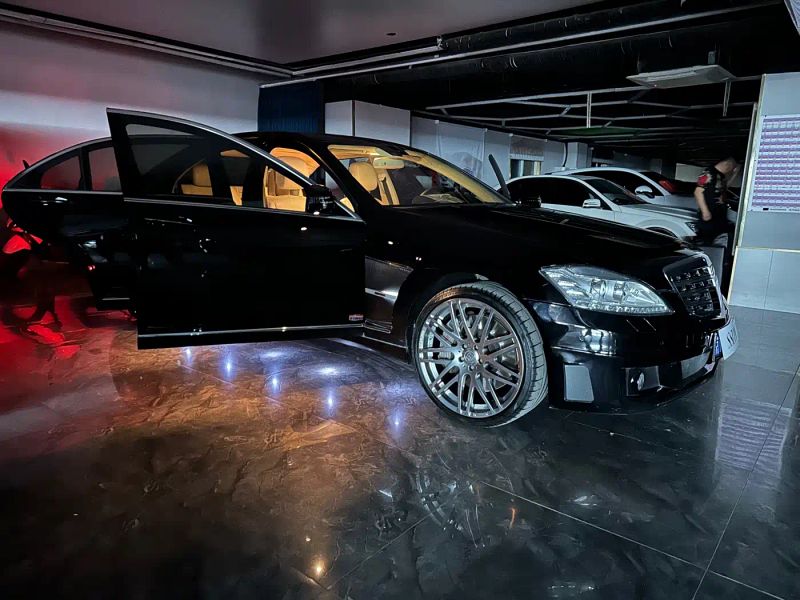 Porsche r-class