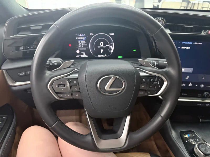 Lexus RZ