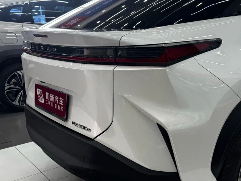 Lexus RZ